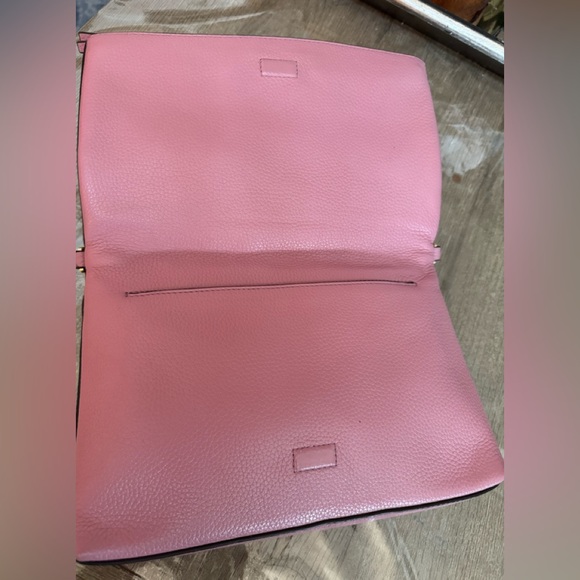 Tory Burch Thea foldover crossbody bag in pink leather - Picture 14 of 17